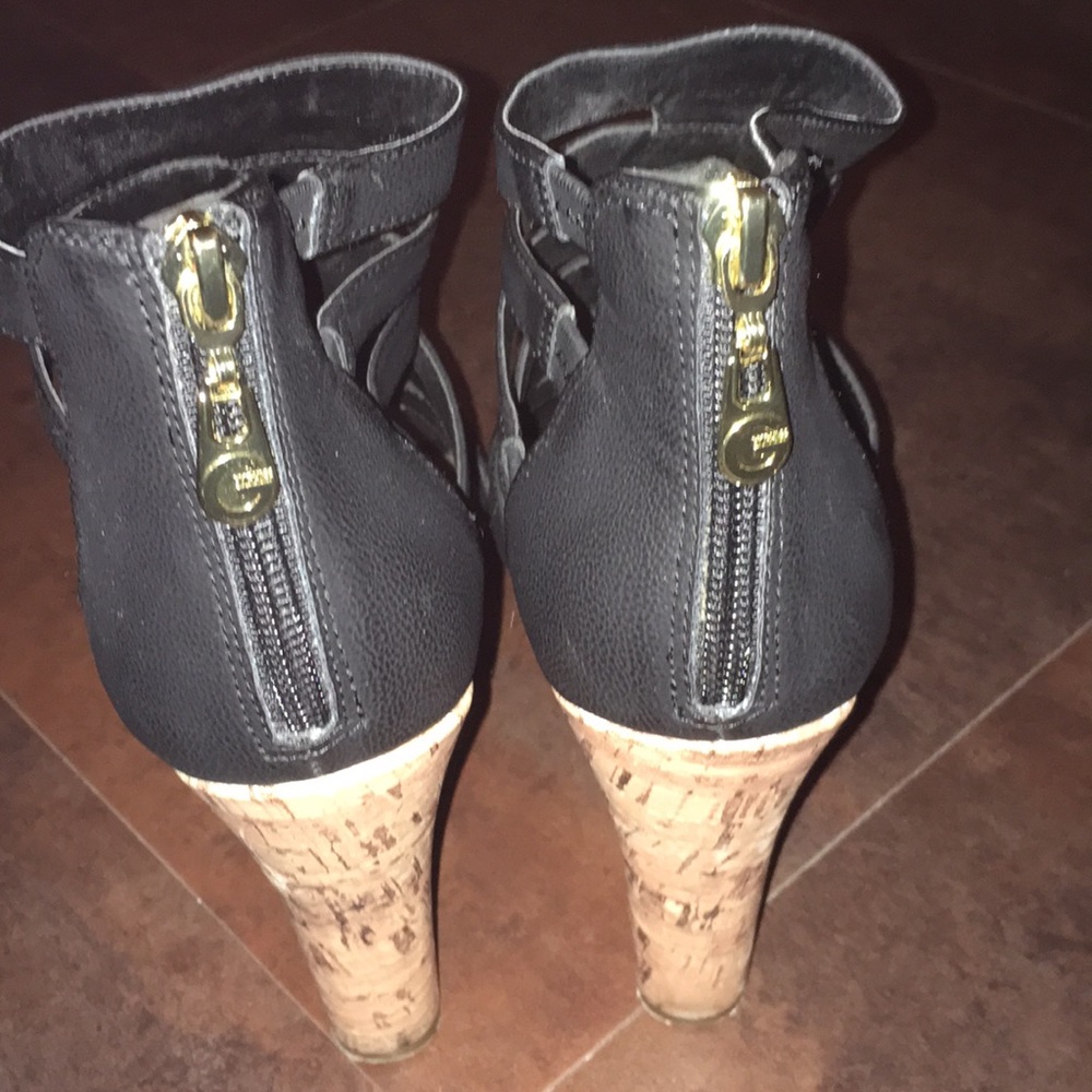 High heels - Picture 3 of 3